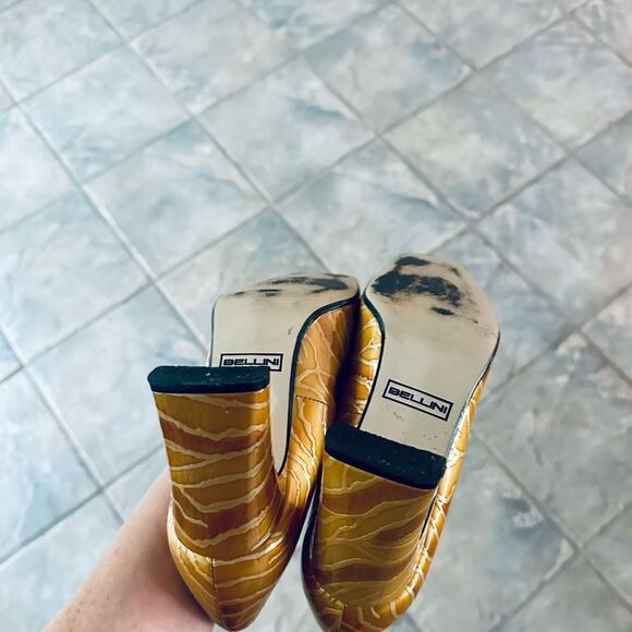 Bellini Margie patten leather pumps. - Picture 4 of 5